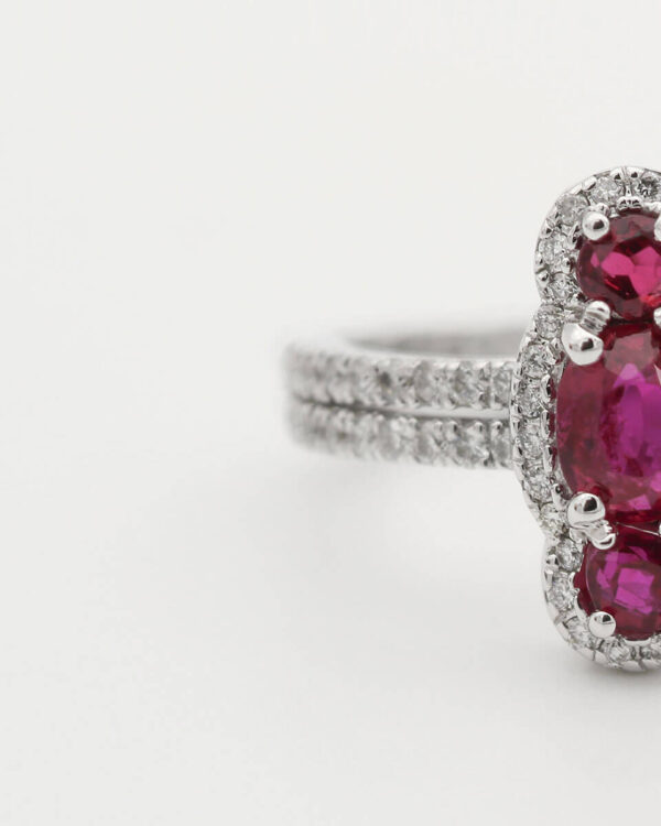 9ct White Gold Red Ruby 0.15ct Diamond Ring - Image 2